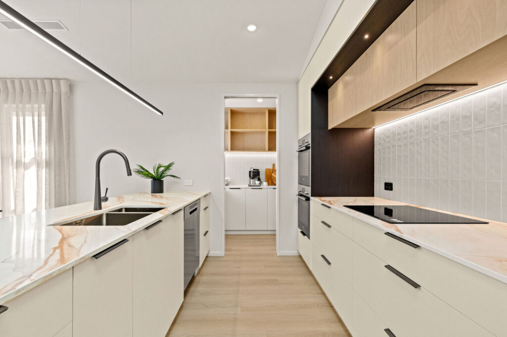 15HarlequinDrive-10